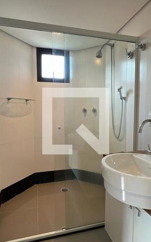 Apartamento à venda com 130m², 3 quartos e 3 vagas Apartamento à venda com 130m², 3 quartos e 3 vagasBanheiro da Suíte 1