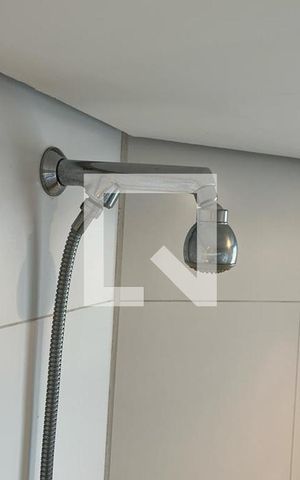 Apartamento à venda com 130m², 3 quartos e 3 vagas Apartamento à venda com 130m², 3 quartos e 3 vagasChuveiro