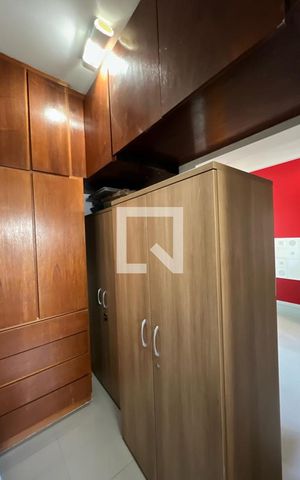 Apartamento à venda com 130m², 3 quartos e 3 vagas Apartamento à venda com 130m², 3 quartos e 3 vagasQuarto de Serviço