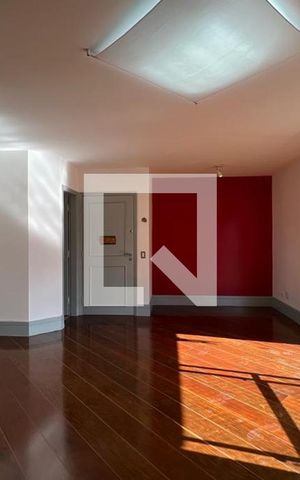 Apartamento à venda com 130m², 3 quartos e 3 vagas Apartamento à venda com 130m², 3 quartos e 3 vagasSala