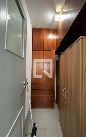 Apartamento à venda com 130m², 3 quartos e 3 vagas Apartamento à venda com 130m², 3 quartos e 3 vagasQuarto de Serviço