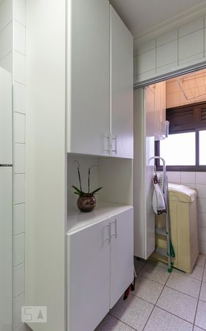 Apartamento para alugar com 64m², 2 quartos e 2 vagasCozinha
