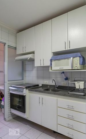 Apartamento para alugar com 64m², 2 quartos e 2 vagasCozinha
