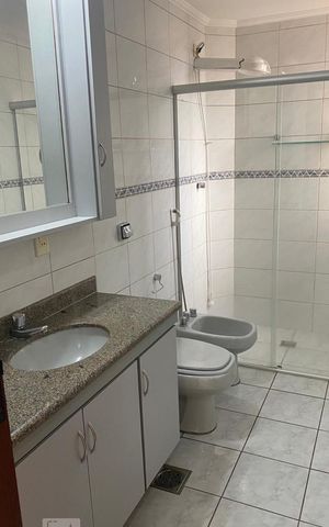 Apartamento à venda com 76m², 2 quartos e 1 vaga Apartamento à venda com 76m², 2 quartos e 1 vagaBanheiro 02