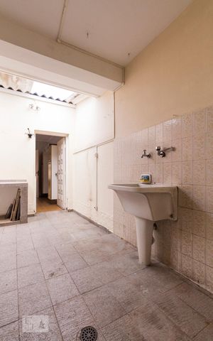 Casa à venda com 155m², 3 quartos e sem vagaÁrea de Serviço