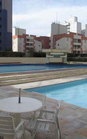 Apartamento para alugar com 118m², 3 quartos e 2 vagas Apartamento para alugar com 118m², 3 quartos e 2 vagasÁrea comum - Piscina