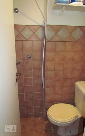 Apartamento para alugar com 118m², 3 quartos e 2 vagas Apartamento para alugar com 118m², 3 quartos e 2 vagasBanheiro de Serviço