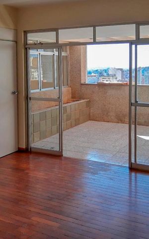 Apartamento à venda com 240m², 3 quartos e 2 vagasSala