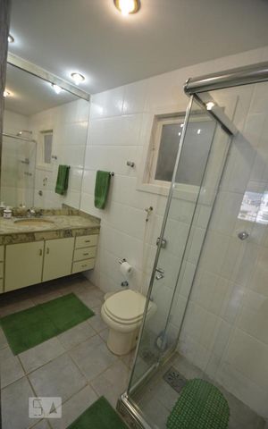 Apartamento à venda com 80m², 3 quartos e sem vaga Apartamento à venda com 80m², 3 quartos e sem vagaBanheiro