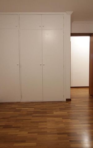 Apartamento à venda com 272m², 5 quartos e 4 vagasSuíte 2