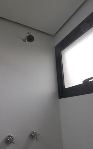 Apartamento à venda com 272m², 5 quartos e 4 vagasChuveiro