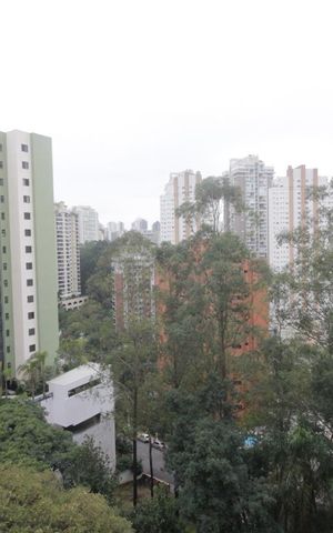 Apartamento à venda com 272m², 5 quartos e 4 vagasVista da suite 4