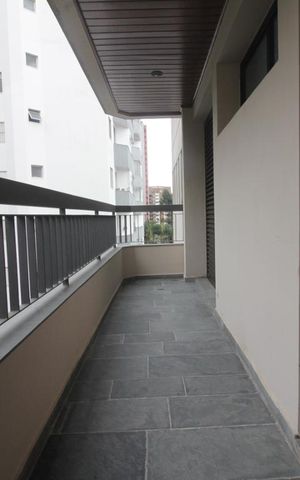 Apartamento à venda com 272m², 5 quartos e 4 vagasVaranda