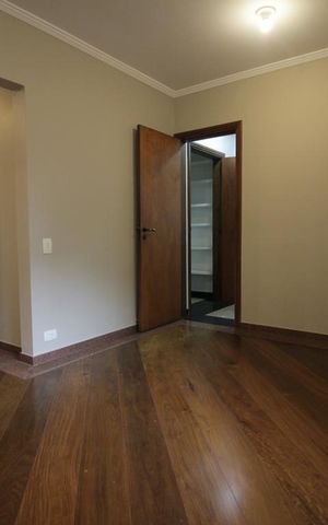 Apartamento à venda com 272m², 5 quartos e 4 vagasCorredor