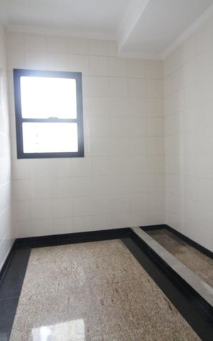 Apartamento à venda com 272m², 5 quartos e 4 vagasÁrea de serviço