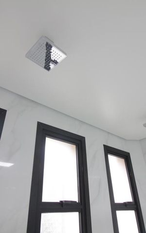 Apartamento à venda com 272m², 5 quartos e 4 vagasChuveiro