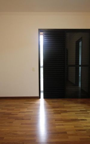 Apartamento à venda com 272m², 5 quartos e 4 vagasSuíte 1