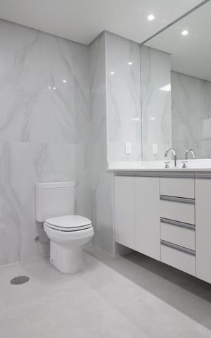 Apartamento à venda com 272m², 5 quartos e 4 vagasBanheiro da suíte 4