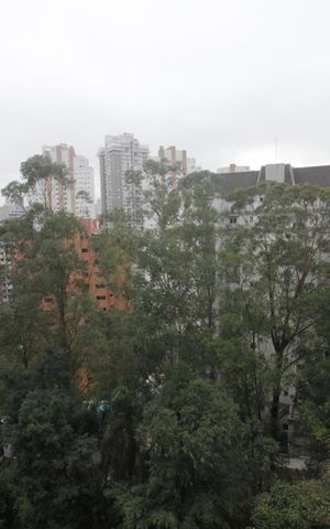 Apartamento à venda com 272m², 5 quartos e 4 vagasVista da suíte 3