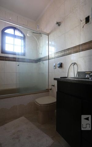 Casa à venda com 186m², 3 quartos e 4 vagasBanheiro da Suíte