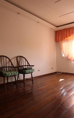 Casa à venda com 186m², 3 quartos e 4 vagasSala