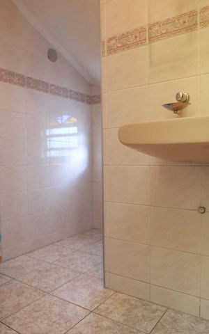 Casa à venda com 186m², 3 quartos e 4 vagasLavabo