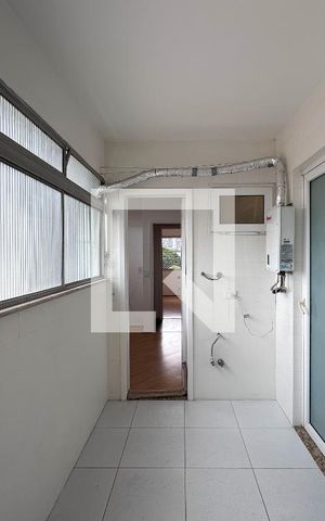 Apartamento para alugar com 93m², 3 quartos e 1 vagaÁrea de Serviço