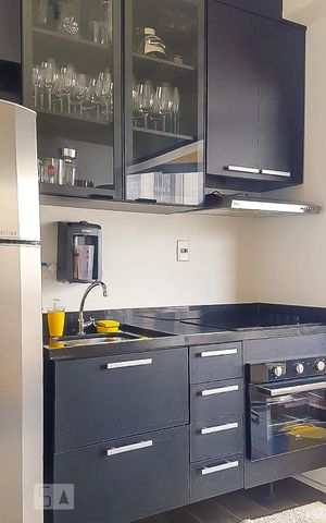 Apartamento à venda com 34m², 1 quarto e 1 vaga Apartamento à venda com 34m², 1 quarto e 1 vagaCozinha
