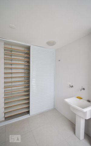 Apartamento para alugar com 98m², 2 quartos e 1 vagaÁrea de serviço