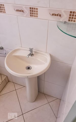 Apartamento para alugar com 54m², 2 quartos e 1 vagaDetalhe banheiro