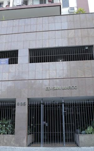 Apartamento à venda com 60m², 2 quartos e 1 vagaFachada