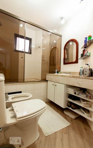 Studio à venda com 42m², 1 quarto e 1 vaga Studio à venda com 42m², 1 quarto e 1 vagaBanheiro