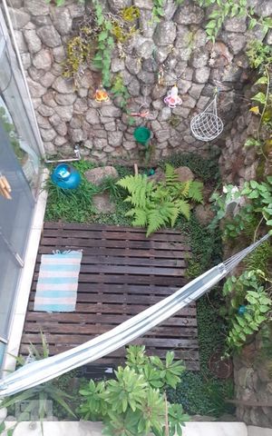 Casa à venda com 174m², 3 quartos e 4 vagas Casa à venda com 174m², 3 quartos e 4 vagasQuintal