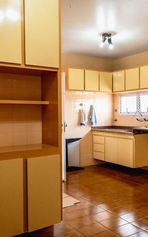 Apartamento à venda com 125m², 3 quartos e sem vaga Apartamento à venda com 125m², 3 quartos e sem vagaCozinha