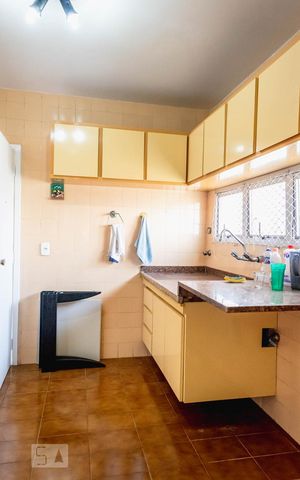 Apartamento à venda com 125m², 3 quartos e sem vaga Apartamento à venda com 125m², 3 quartos e sem vagaCozinha