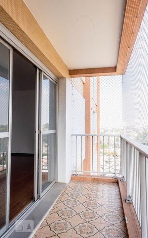 Apartamento à venda com 125m², 3 quartos e sem vaga Apartamento à venda com 125m², 3 quartos e sem vagaVaranda da Sala