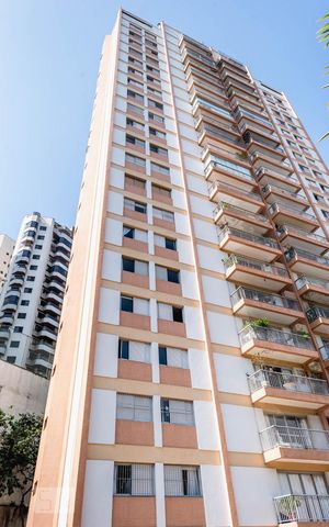 Apartamento à venda com 125m², 3 quartos e sem vaga Apartamento à venda com 125m², 3 quartos e sem vagaFachada do bloco