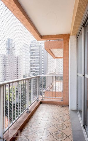 Apartamento à venda com 125m², 3 quartos e sem vaga Apartamento à venda com 125m², 3 quartos e sem vagaVaranda da Sala