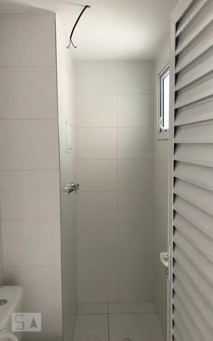 Apartamento à venda com 127m², 3 quartos e 2 vagas Apartamento à venda com 127m², 3 quartos e 2 vagasBanheiro serviço