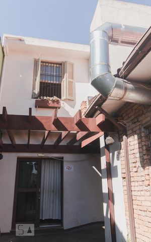 Casa à venda com 175m², 2 quartos e sem vaga Casa à venda com 175m², 2 quartos e sem vagaEdícula