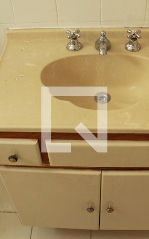 Apartamento para alugar com 150m², 3 quartos e sem vagaBanheiro