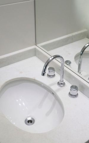 Apartamento à venda com 65m², 2 quartos e 1 vagaQuarto 2 - Suíte/ Banheiro