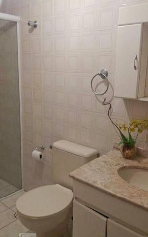 Apartamento à venda com 60m², 2 quartos e 1 vaga Apartamento à venda com 60m², 2 quartos e 1 vagaBanheiro da Suíte