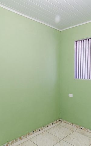 Casa para alugar com 15m², 1 quarto e sem vaga Casa para alugar com 15m², 1 quarto e sem vagaSala-Quarto