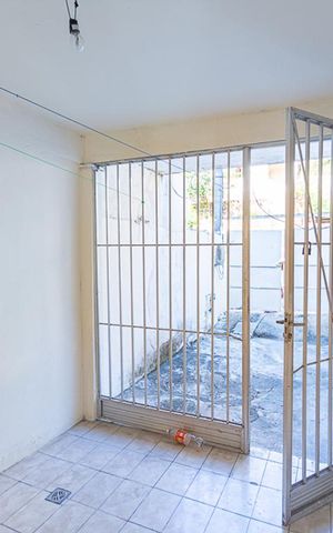 Casa de condomínio à venda com 60m², 2 quartos e sem vaga Casa de condomínio à venda com 60m², 2 quartos e sem vagaEntrada