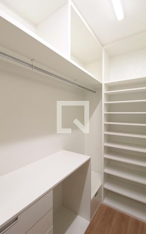 Apartamento para alugar com 147m², 4 quartos e 3 vagasCloset da Suite 1