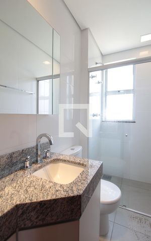 Apartamento para alugar com 147m², 4 quartos e 3 vagasBanheiro da Suite 2