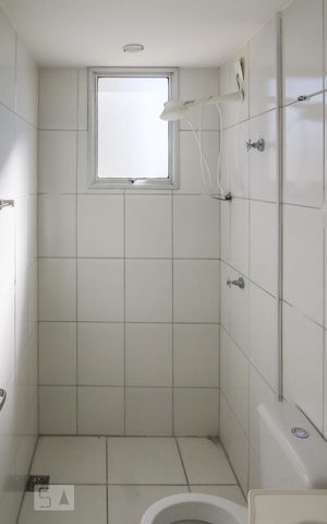Apartamento à venda com 55m², 2 quartos e 1 vaga Apartamento à venda com 55m², 2 quartos e 1 vagaBanheiro Social