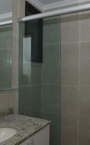 Apartamento à venda com 208m², 4 quartos e 2 vagasBanheiro do Quarto 3