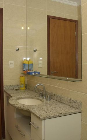 Apartamento à venda com 208m², 4 quartos e 2 vagasBanheiro do Quarto 4
